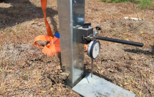 Ensayos de hinca y pruebas de carga (Pull-out test) para el proyecto de una planta solar fotovoltaica en Claredon, Jamaica.